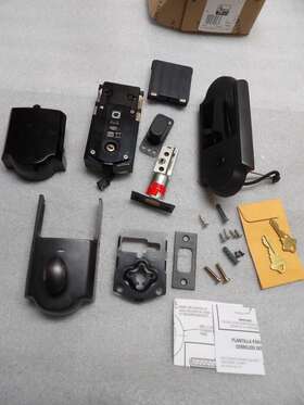 8235112zw Baldwin Z-wave Boulder Touchscreen Door Entry Lock