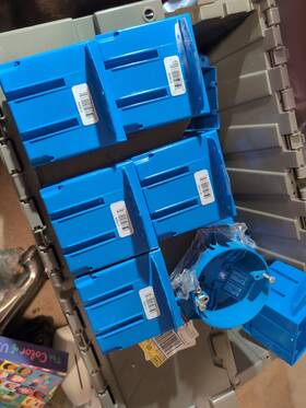 Box-b125ab Carlon B125ab Lot Of 5 Multi-purpose Electrical Wall Box-b125ab. Plus 1 The Round One