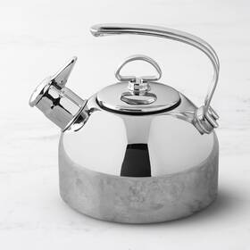 815170 Chantal Classic Polished Stainless-steel Whistling Tea Kettle