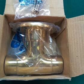 Hr15upb Cr Laurence Crl Polished Brass Flush Wall Mount Tee For 1-1/2 Inch Tubing Handrail