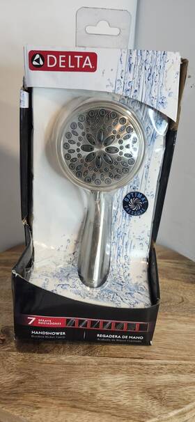 7-spray Delta Handheld Showerhead Satin Nickel Box Damaged