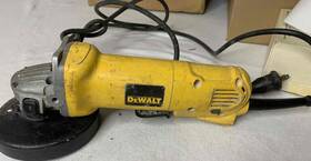 5466455 Dewalt D28402 Yellow Corded Angle Grinder With Side Handle 4 1 2 Inch