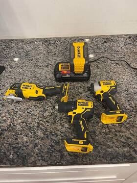 Dcd708ty11 Dewalt Dcf809 Dcs356 Flexvolt Battery 9.0 And Charger Spb-jb 331402