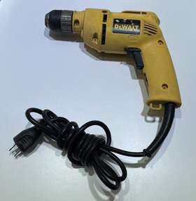 Dw106 Dewalt Drill 3/8 In Chuck Size Keyed 2 800 Rpm Free Speed 7 A Current 120v