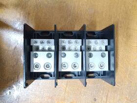 Mpdb69133 Ferraz-shawmut Pdb 620a 3-pole 2 Holes In 350-#6 6 Out 2/0-#14