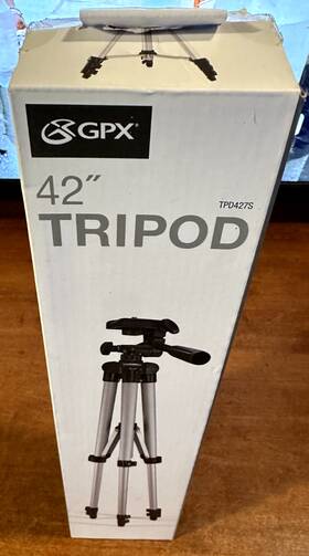 Tpd427s Gpx 42 Inch Aluminum Adjustable 3-way Pan And Tilt Tripod With Carrying Bag