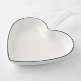 8991724 Le Creuset Enameled Cast Iron Heart Skillet Fry Pan