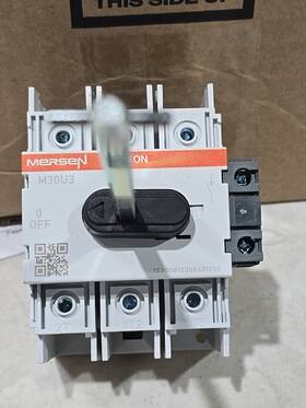 M30u3 Mersen Ul98 Non-fusible Disconnect 3-pole 30a With Rod And Handle Cd19