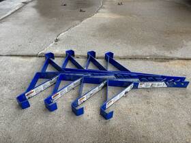 Werner 051751073492 10 Inch Adjustable Roof Brackets Used Good Condition 8 Pieces