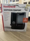 Honeywell Soothing Comfort Warm Mist Humidifier HWM845BWM Black. Fixed Price $16.00.